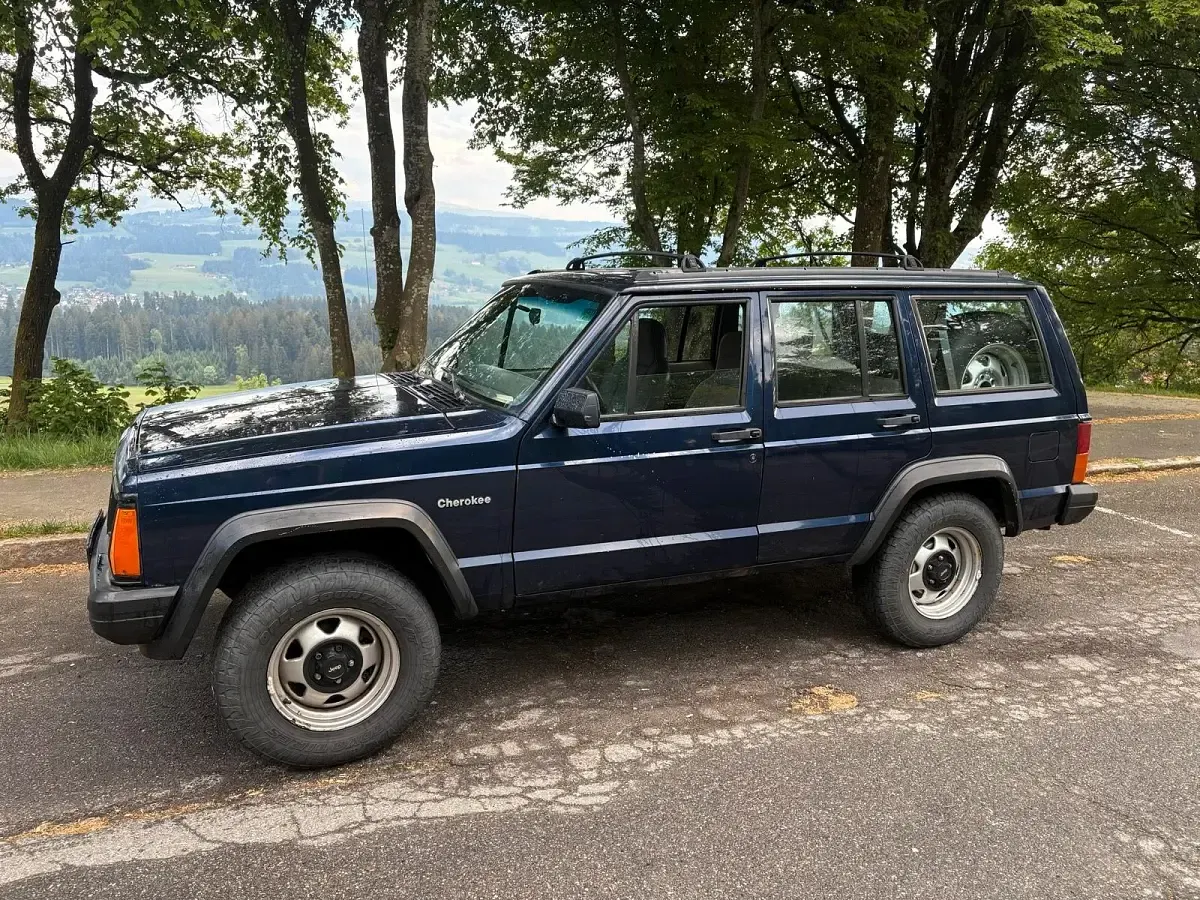 Gebraucht Jeep Cherokee 184 PS (135 kW) 1995 Blau SUV