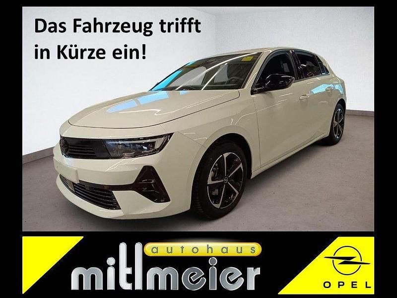 Weiß arktis weiß Gebraucht 2024 Opel Astra Limousine | 21.450 € (Guter Preis) - Bild 1/3