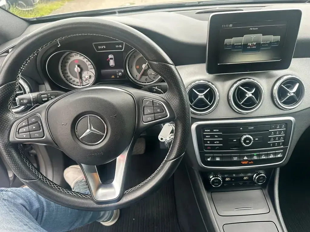 Gebraucht Mercedes GLA220 177 PS (130 kW) 2016 Grau SUV