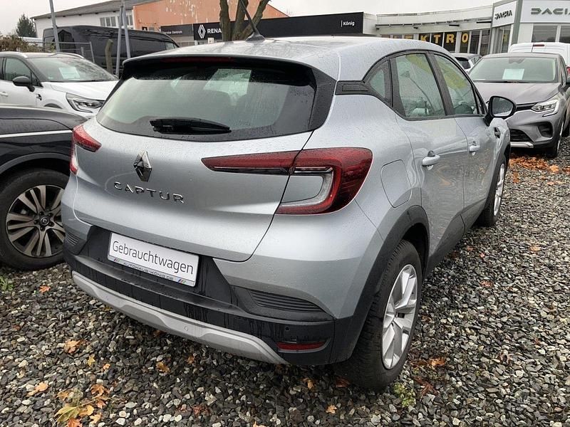 Brugt Renault Captur Evolution 140 HK (102 kW) 2023 Grå SUV