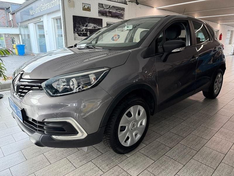 Gebraucht Renault Captur Life 90 PS (66 kW) 2018 Stahl  grau SUV