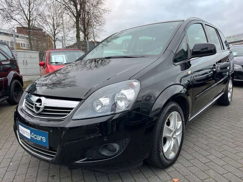 Schwarz Gebraucht 2011 Opel Zafira Design Edition Van / Kleinbus | 4.980 € (Fairer Preis) - Bild 1/4