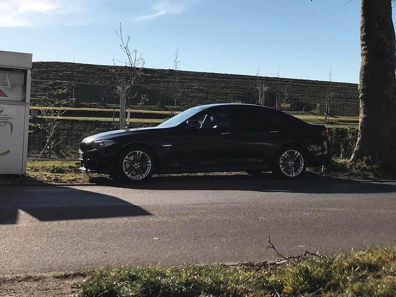 Schwarz Gebraucht 2015 BMW 525 M Sport Limousine | 18.500 € (Fairer Preis) - Bild 1/4