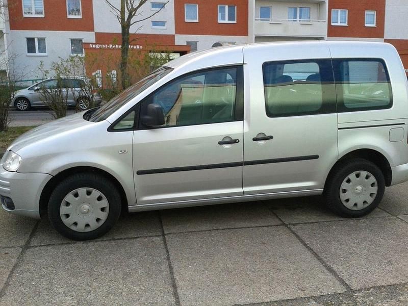 Gebraucht VW Caddy Style 80 PS (58 kW) 2009 Silber Van / Kleinbus