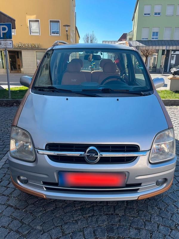 Gebraucht Opel Agila 55 PS (40 kW) 2003 Gold Van / Kleinbus