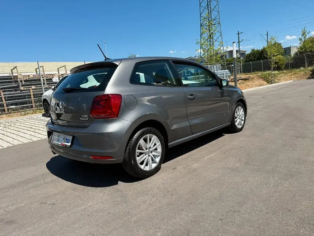 Gebraucht VW Polo Comfortline 90 PS (66 kW) 2014 Grau Kleinwagen