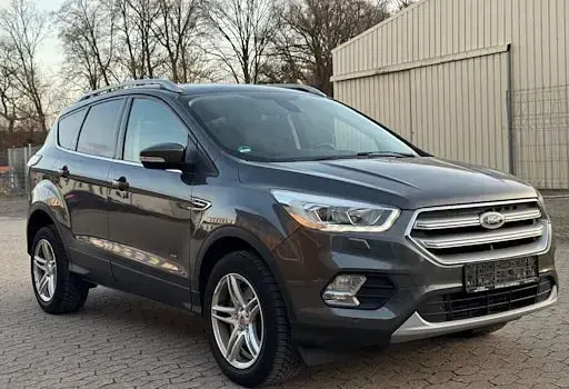 Gebraucht Ford Kuga Titanium 180 PS (132 kW) 2018 Grau SUV