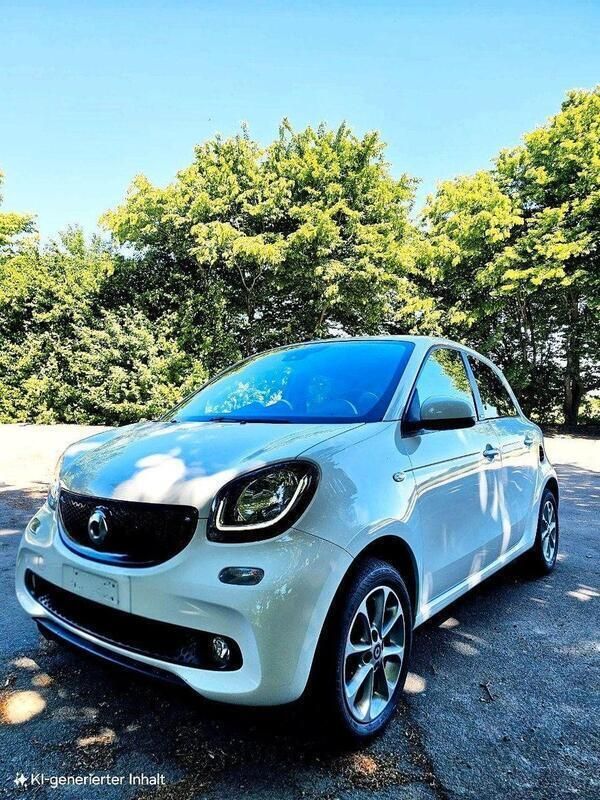 Weiß Gebraucht 2015 Smart ForFour Passion Kleinwagen | 7.799 € (Fairer Preis) - Bild 1/4