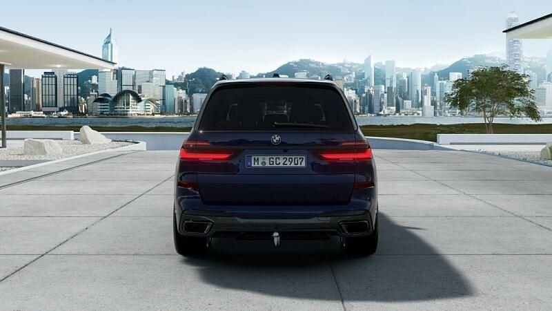 Neu BMW X7 M Sport 352 PS (258 kW) 2026 Blau SUV