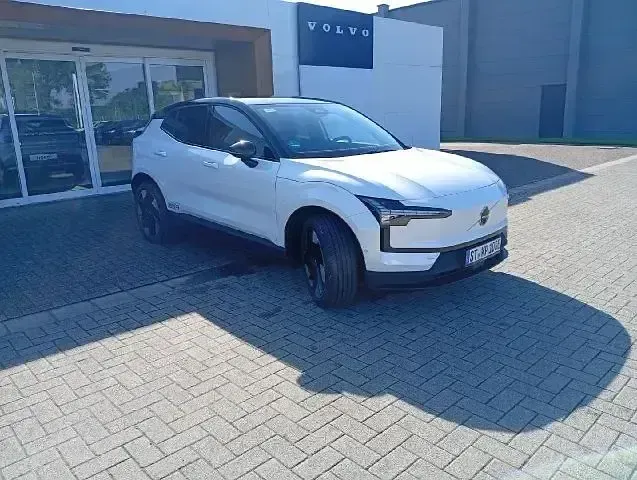 Gebraucht Volvo EX30 Ultra 200 kW (272 PS) 2025 Crystal white SUV