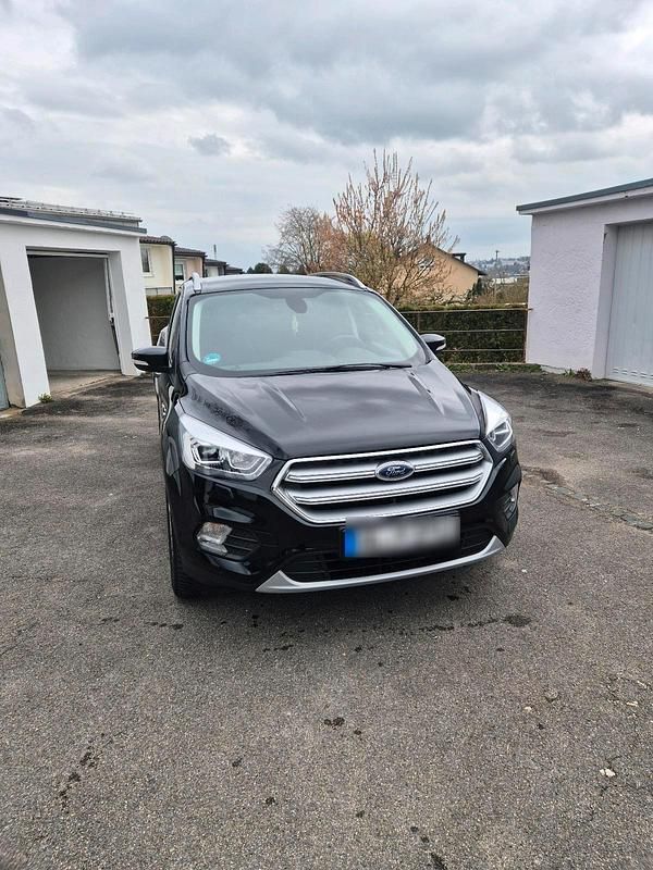 Gebraucht Ford Kuga 120 PS (88 kW) 2020 Schwarz SUV
