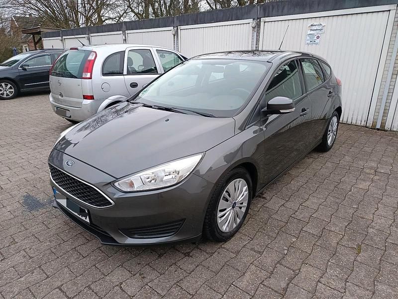 Gebraucht Ford Focus Trend 116 PS (85 kW) 2015 Limousine