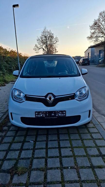 Weiß Gebraucht 2022 Renault Twingo Urban Night Kleinwagen | 11.800 € (Guter Preis) - Bild 1/4