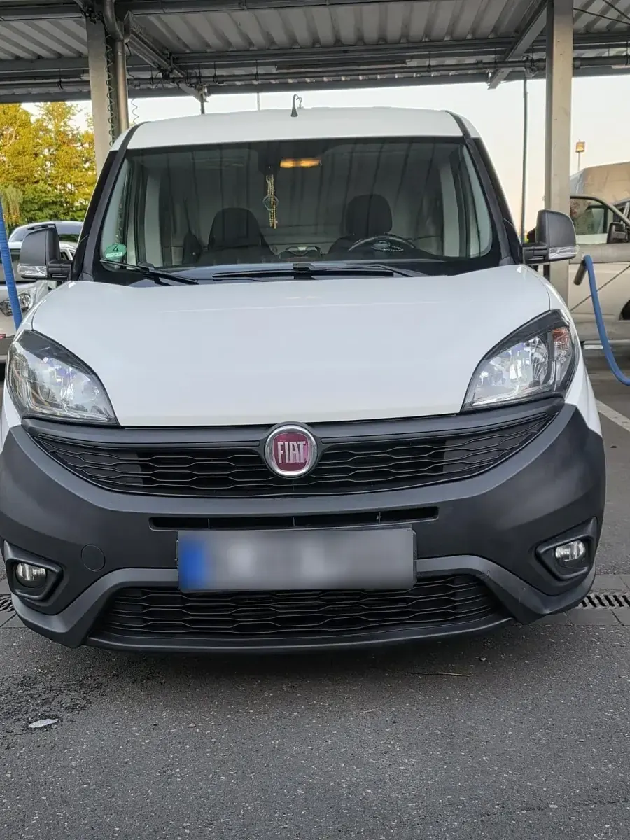 Gebraucht Fiat Doblò 120 PS (88 kW) 2019 Weiß Van / Kleinbus