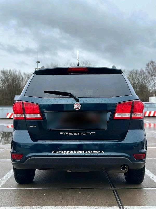 Gebraucht Fiat Freemont 170 PS (125 kW) 2014 Blau SUV
