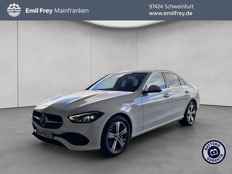 Weiß Gebraucht 2025 Mercedes C300e Advanced Plus Limousine | 49.400 € (Guter Preis) - Bild 1/3