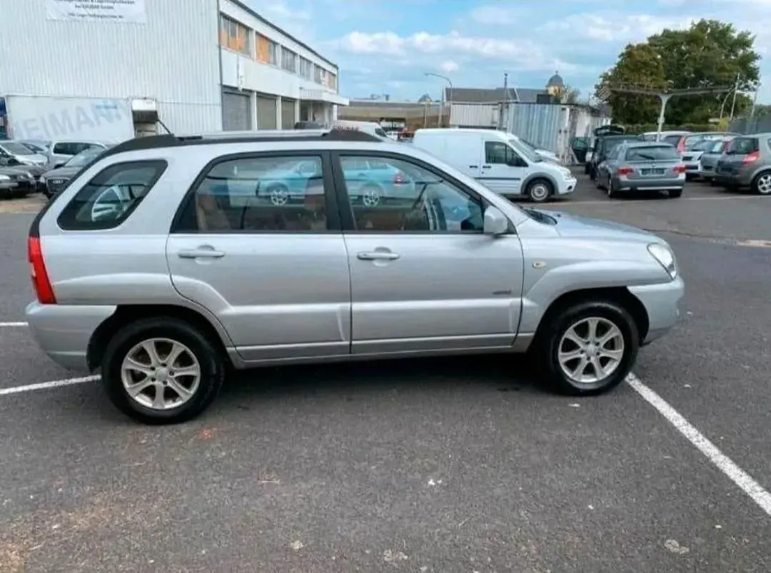 Gebraucht Kia Sportage 140 PS (102 kW) 2005 Silber SUV