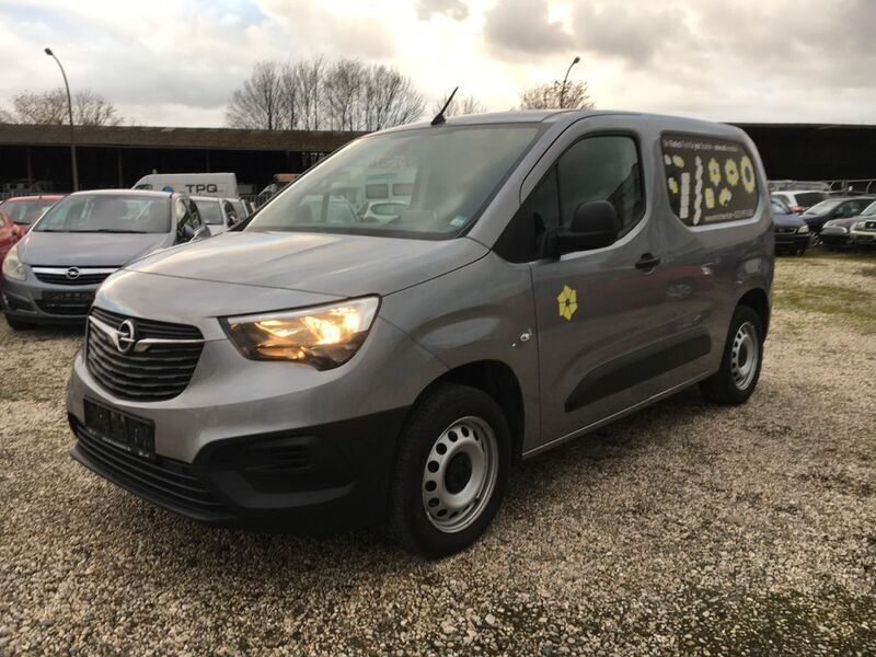 Gebraucht Opel Combo Selection 131 PS (96 kW) 2020 Grau Van / Kleinbus