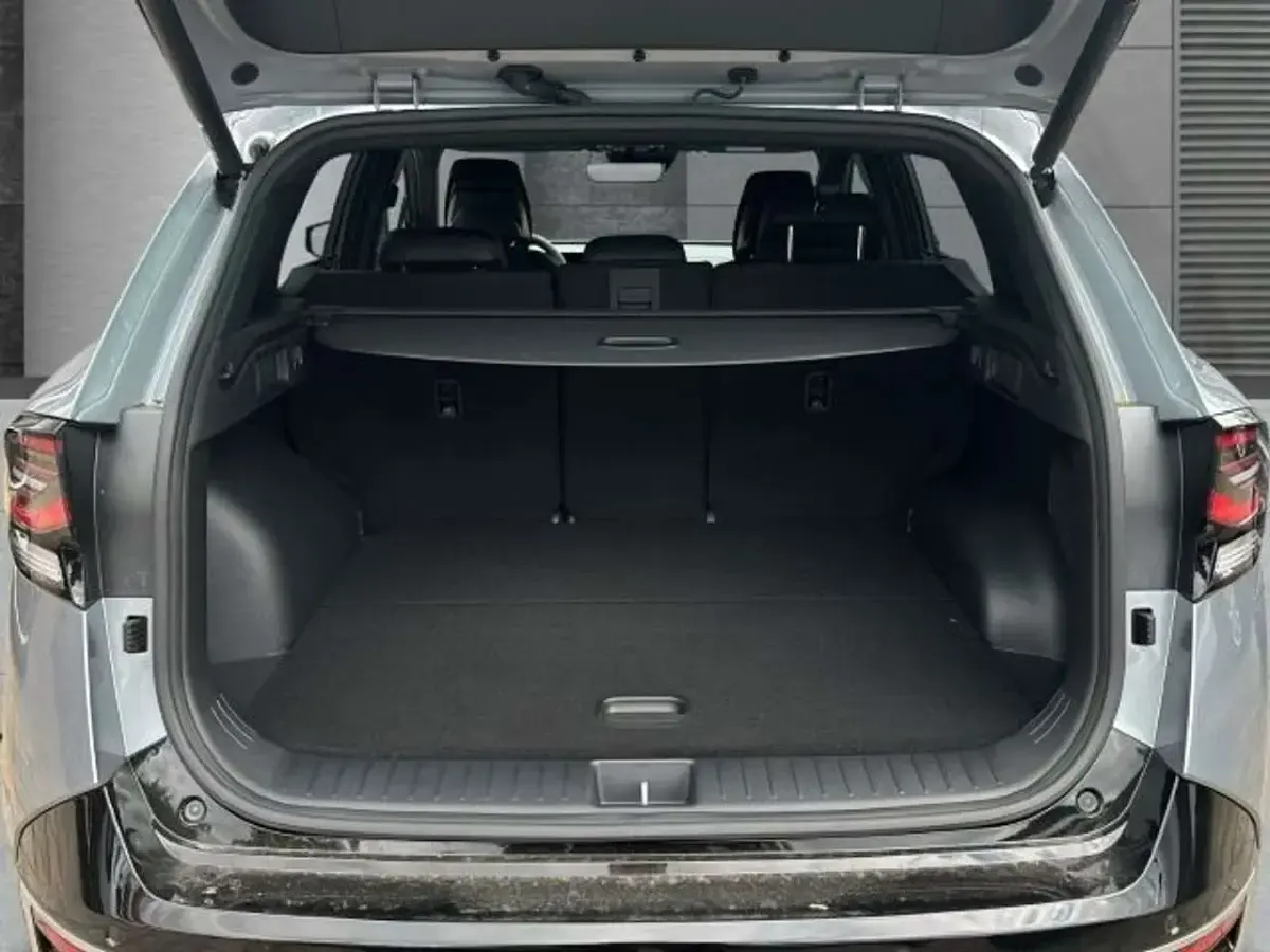 Neu Kia Sportage GT-Line 160 PS (117 kW) 2025 Silber SUV