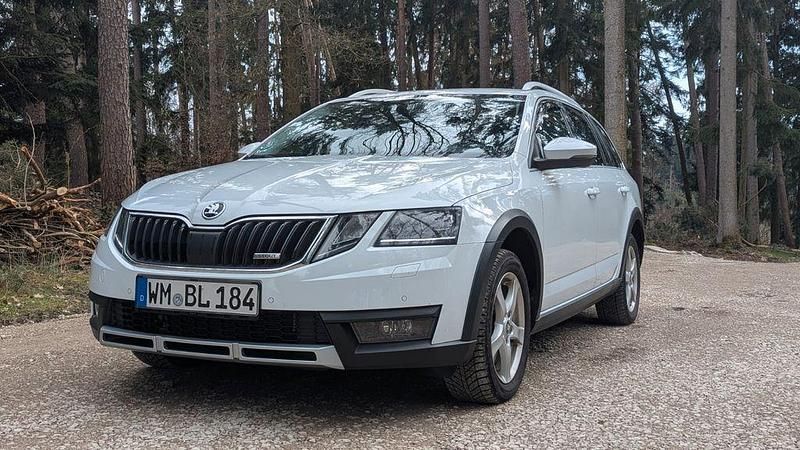 Gebraucht Skoda Octavia 184 PS (135 kW) 2017 Weiß Kombi