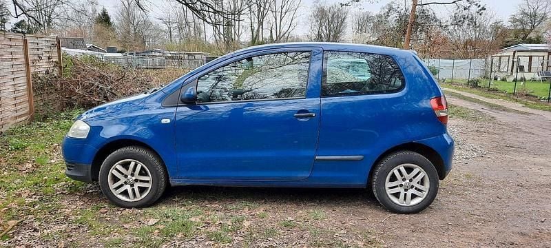 Usado VW Fox 69 HP (50 kW) 2006 Verde Citadino