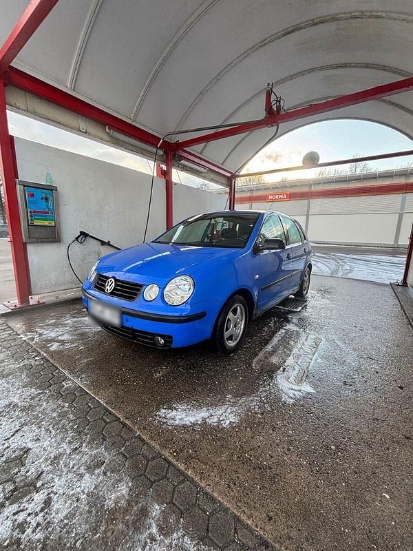 Second-hand VW Polo Basis 64 CP (47 kW) 2003 Albastru Hatchback
