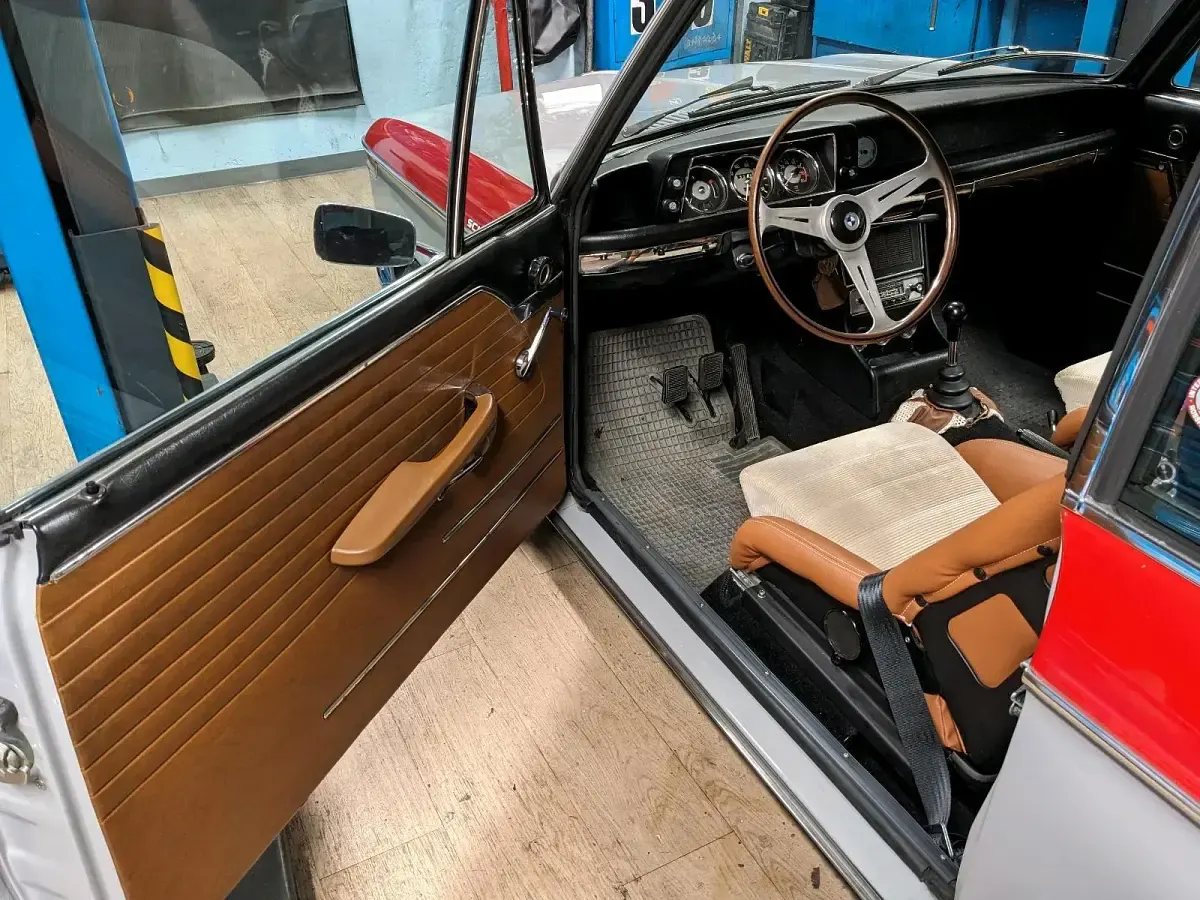 Gebraucht BMW 1600 120 PS (88 kW) 1968 Grau Limousine