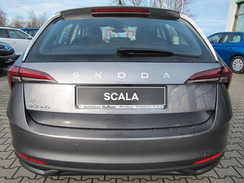 Gebraucht Skoda Scala Selection 116 PS (85 kW) 2024 Grau Kleinwagen