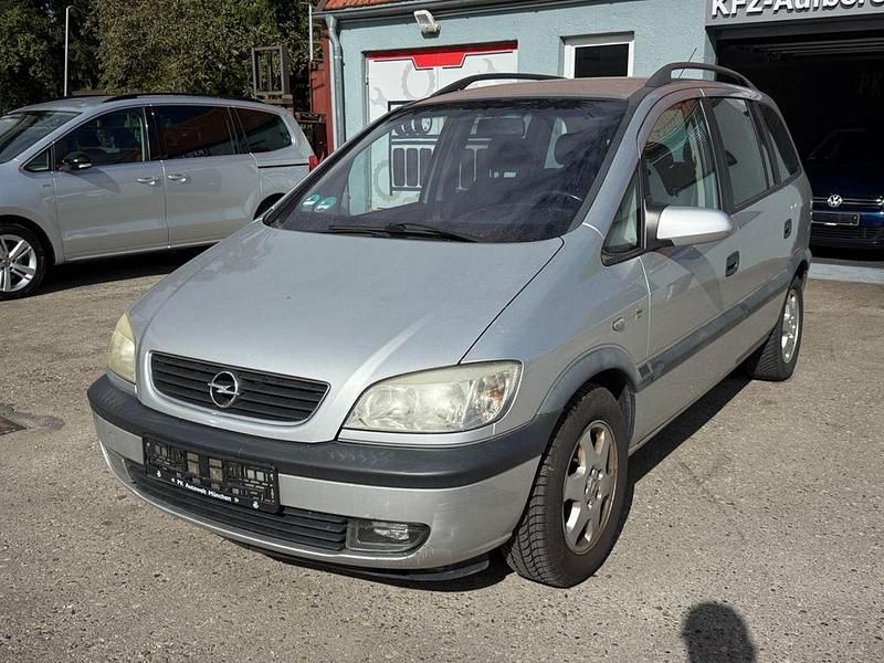 Silber Gebraucht 2002 Opel Zafira Executive Van / Kleinbus | 1.095 € (Superpreis) - Bild 1/4