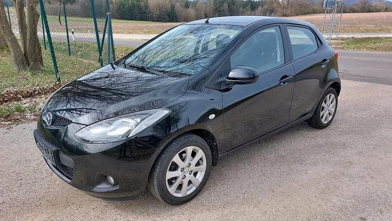 Schwarz Gebraucht 2009 Mazda 2 Limousine | 1.350 € (Guter Preis) - Bild 1/4