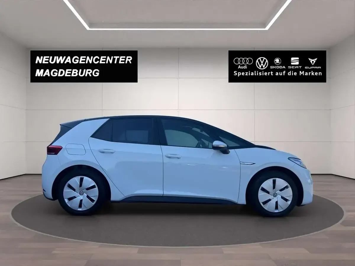Gebraucht VW ID.3 Pro Performance 150 kW (204 PS) 2021 Weiß Kleinwagen