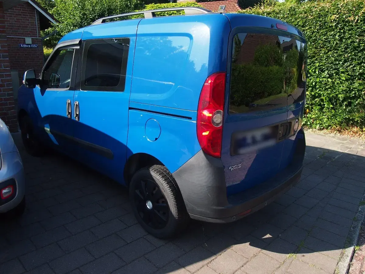 Gebraucht Fiat Doblò 120 PS (88 kW) 2012 Blau Van / Kleinbus