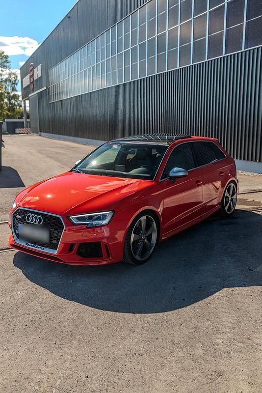 Gebraucht Audi RS3 Sportback 467 PS (343 kW) 2017 Rot Kleinwagen