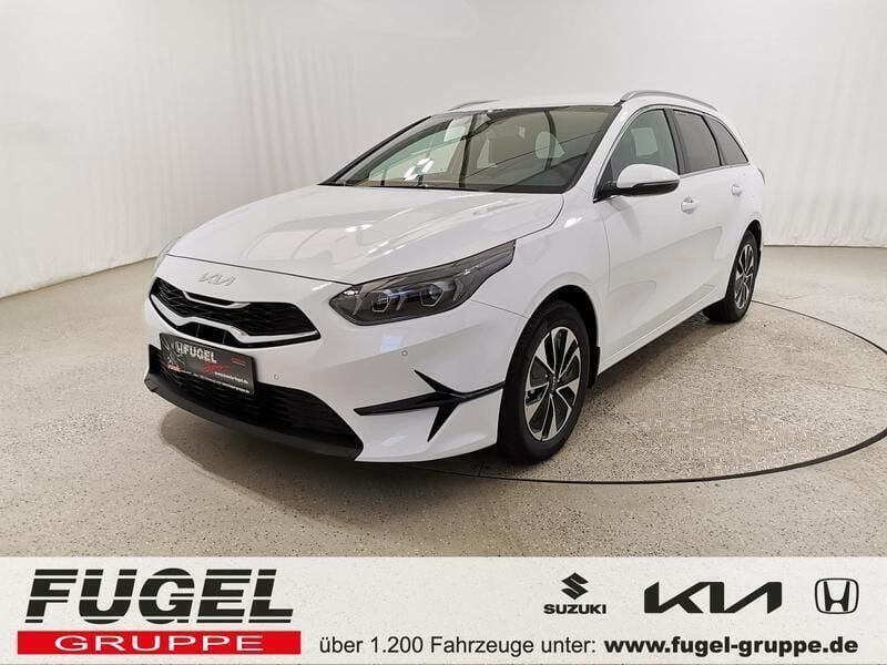 Deluxe white Neu 2024 Kia Ceed Sportswagon Kombi | 24.469 € (Guter Preis) - Bild 1/4