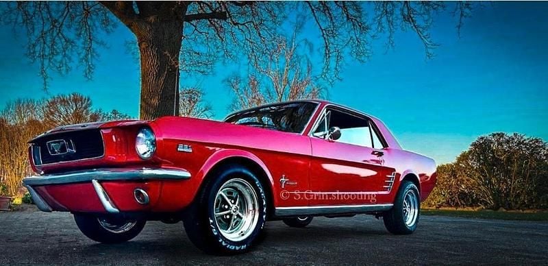 Gebraucht Ford Mustang 140 PS (102 kW) 1965 Rot Coupé