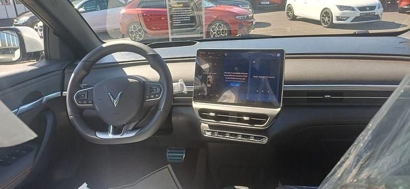 Neu VinFast VF 6 Plus 150 kW (204 PS) 2026 Weiß SUV