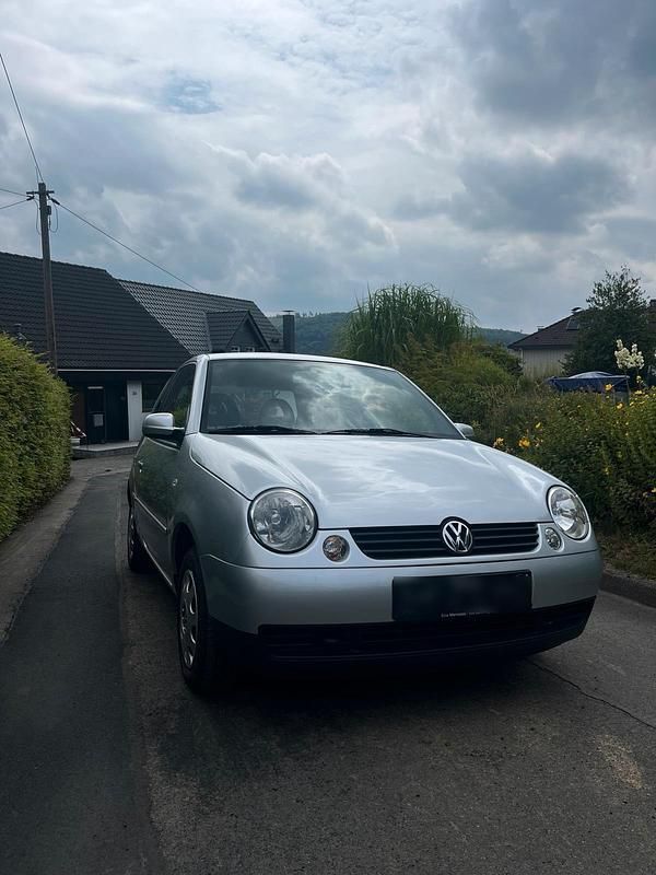 Silber Gebraucht 2004 VW Lupo Kleinwagen | 2.950 € (Teuer) - Bild 1/4