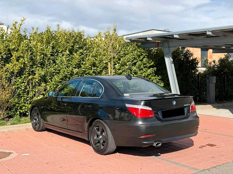Gebraucht BMW 520 177 PS (130 kW) 2009 Schwarz Limousine