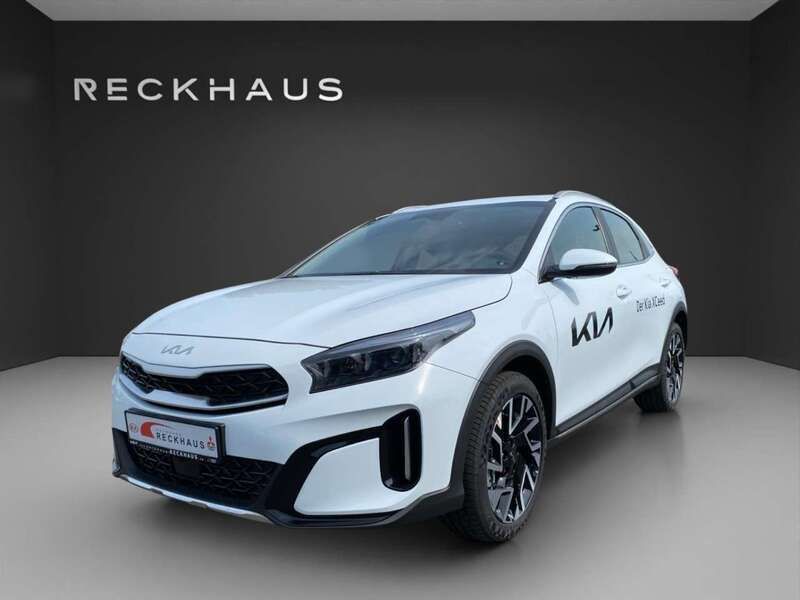 Purple (carraraweiß) Gebraucht 2024 Kia XCeed Spirit SUV | 24.950 € (Superpreis) - Bild 1/4