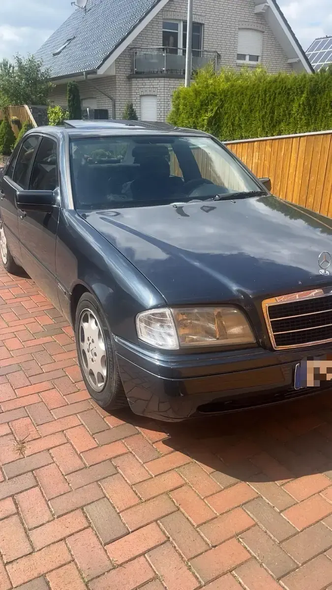 Gebraucht Mercedes C180 122 PS (89 kW) 1994 Limousine