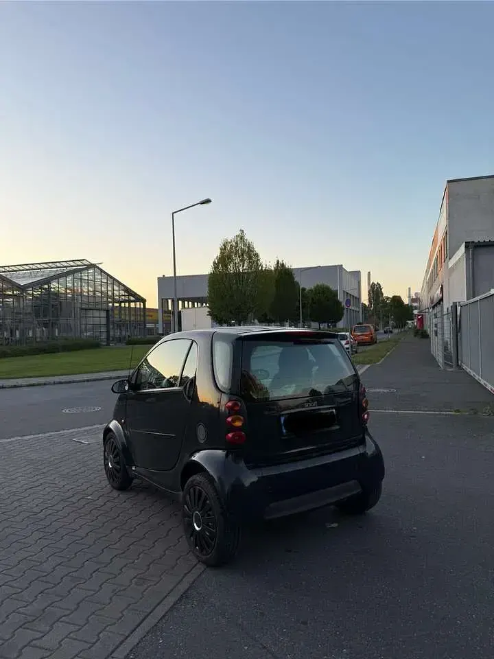 Gebraucht Smart ForTwo Coupé 61 PS (44 kW) 2003 Schwarz Coupé