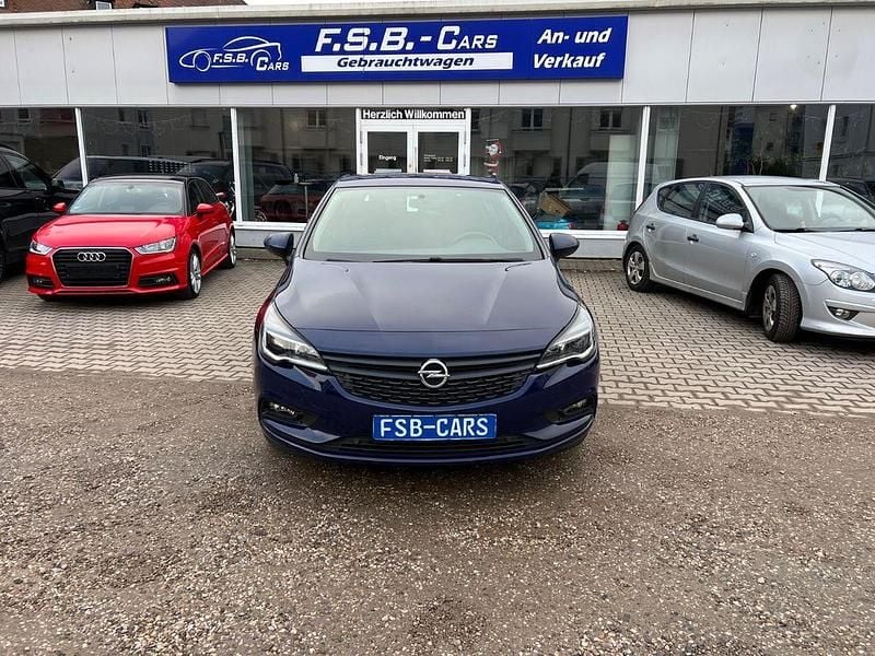 Gebraucht Opel Astra Selection 105 PS (77 kW) 2016 Blau Limousine