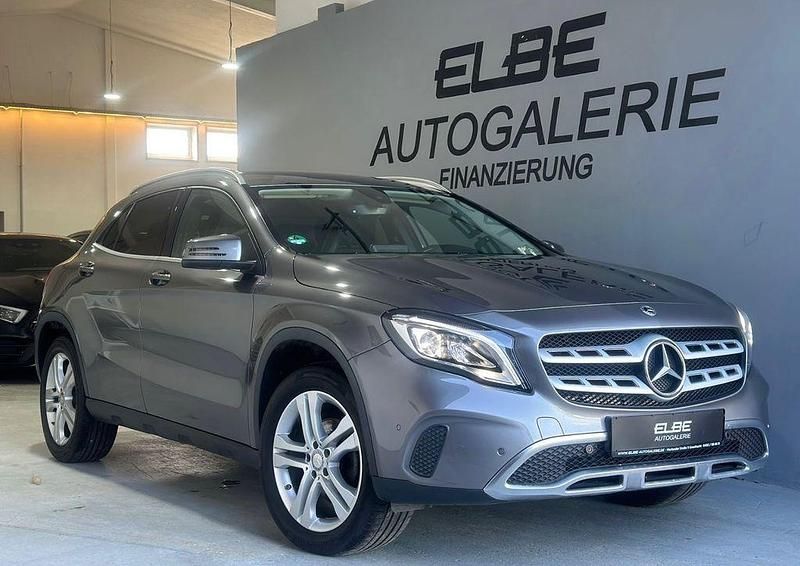 Gebraucht Mercedes GLA220 177 PS (130 kW) 2018 Grau SUV
