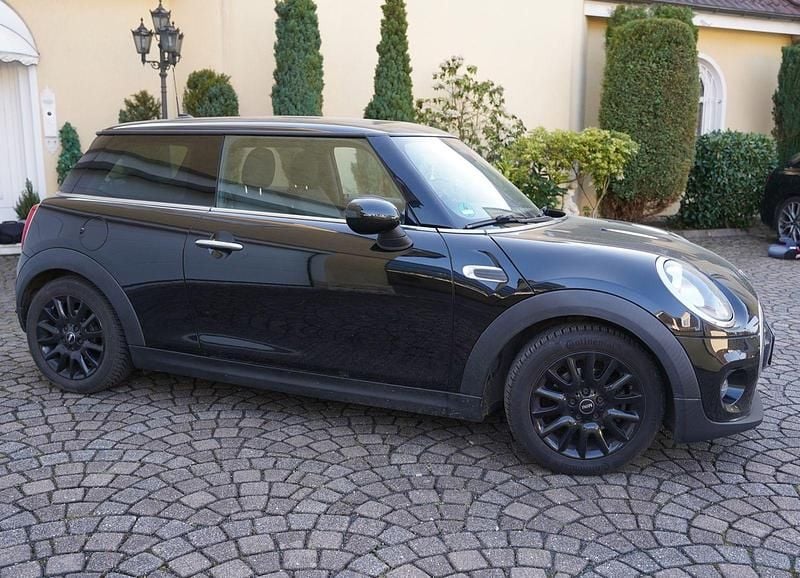 Second-hand Mini Cooper D 116 CP (85 kW) 2014 Negru Hatchback