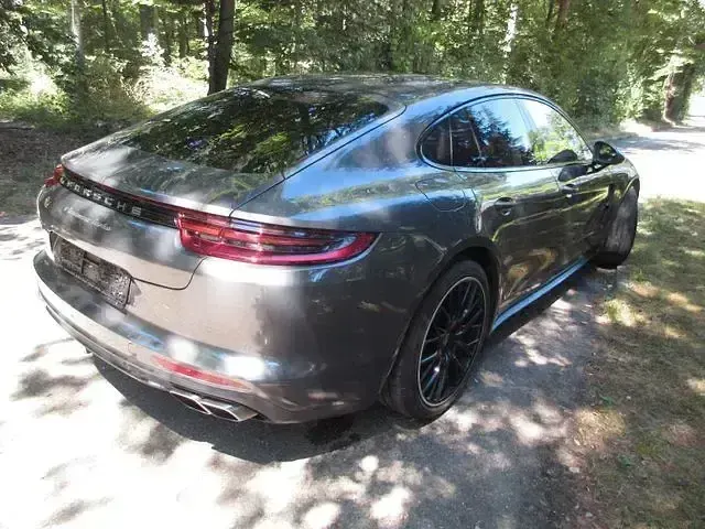 Gebraucht Porsche Panamera Turbo Sport 549 PS (403 kW) 2017 Grau Kleinwagen