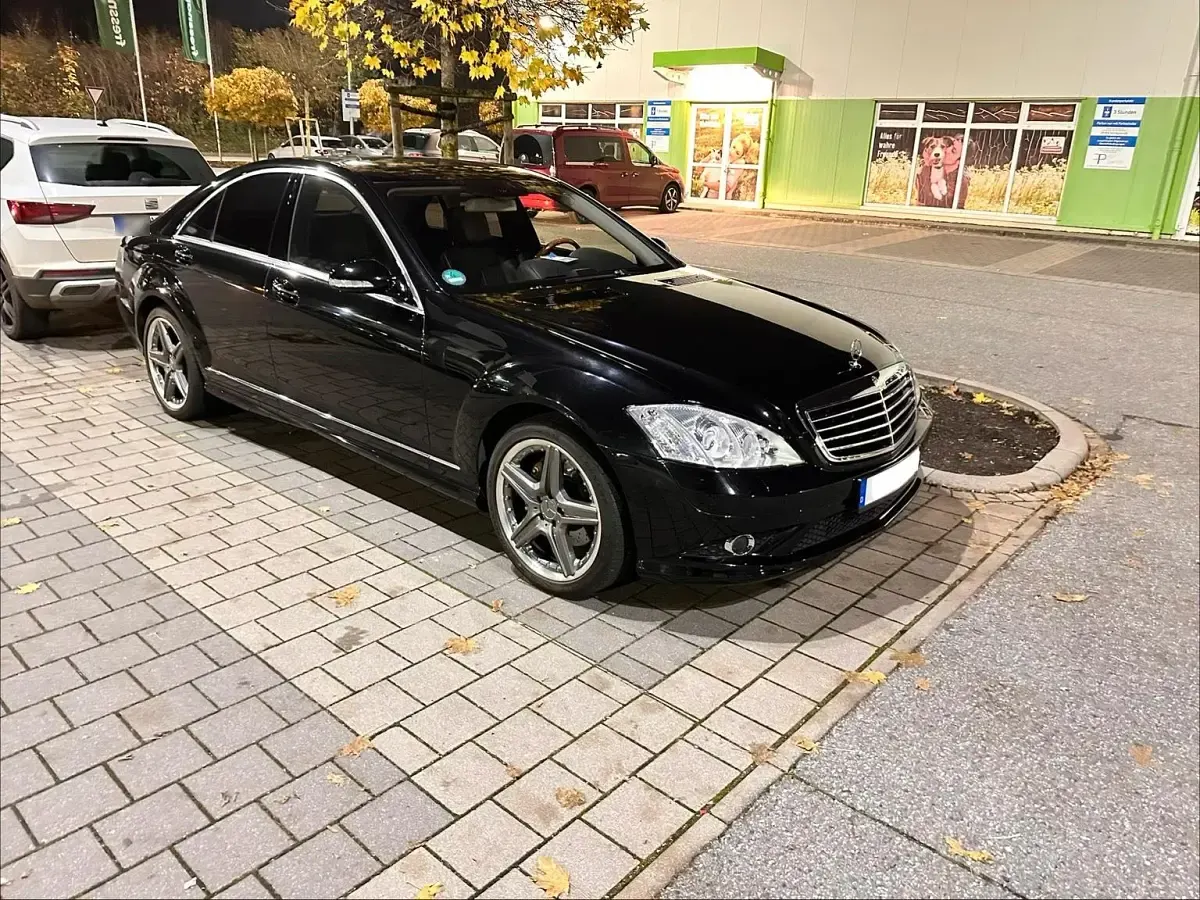 Gebraucht Mercedes S500 388 PS (285 kW) 2007 Schwarz Limousine