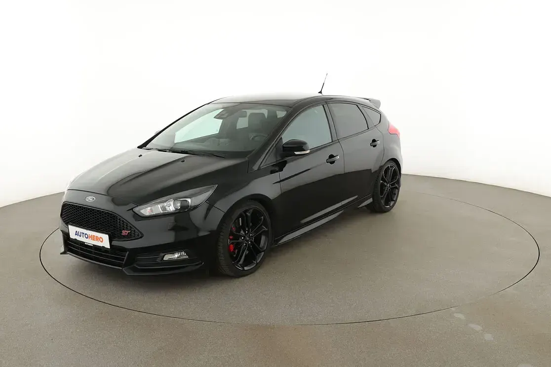 Używany Ford Focus ST 250 KM (183 kW) 2016 Sedan/Limuzyna