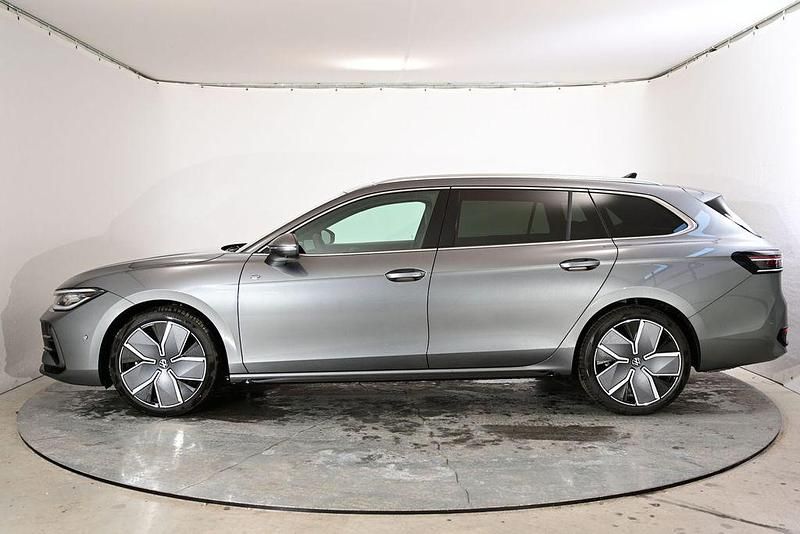 Neu VW Passat R-line 265 PS (194 kW) 2026 Grau Kombi