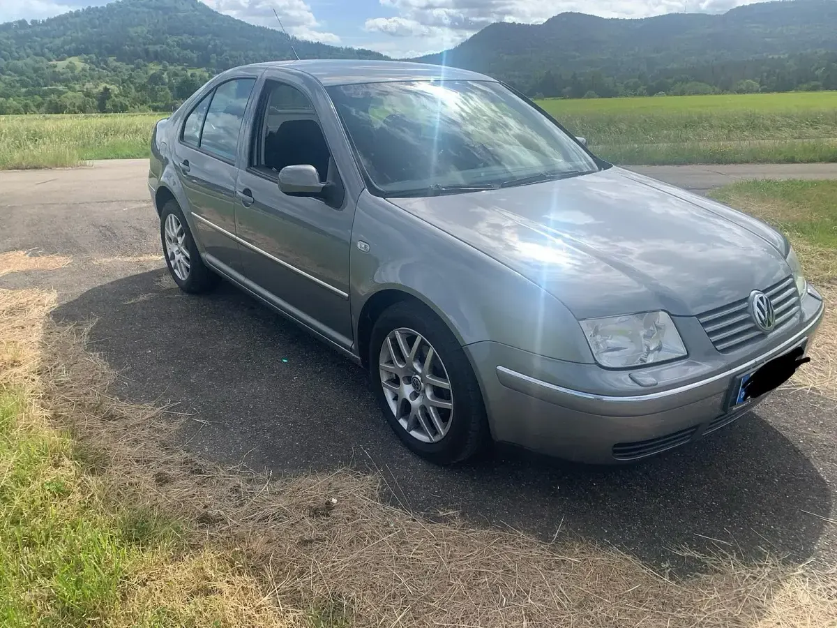 Gebraucht VW Bora Pacific 105 PS (77 kW) 2003 Grau Limousine