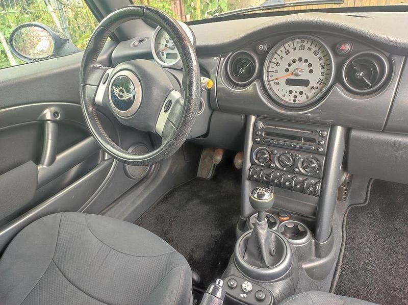 Schwarz Gebraucht 2006 Mini One Cabriolet Cabrio | 1.900 € (Guter Preis) - Bild 1/4